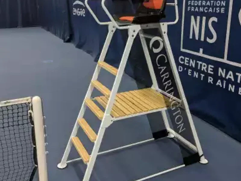 Tennis umpire chair