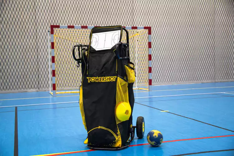 Robust transport cart for balls and training equipment