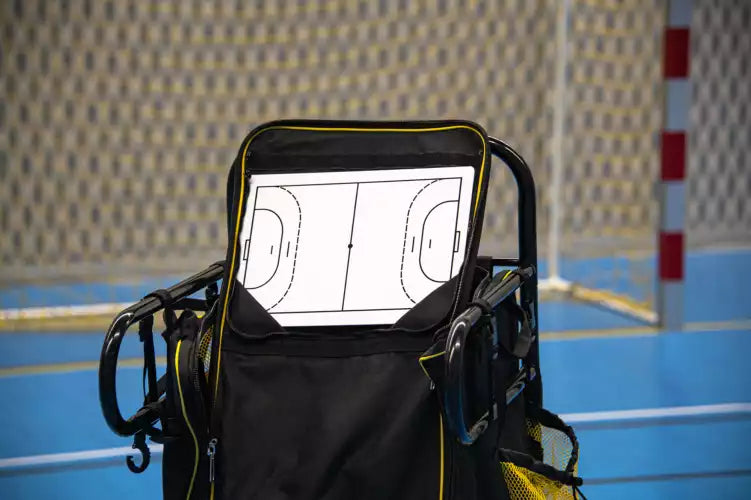 Robust transport cart for balls and training equipment