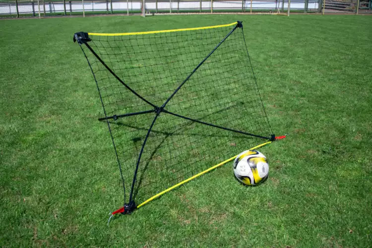 X rebounder compact net with carry bag