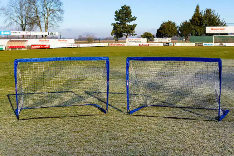 Pair of pop up goals - 1,8m x 1,2m (6' x 4')