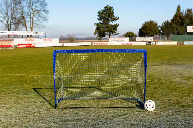 Pair of pop up goals - 1,8m x 1,2m (6' x 4')