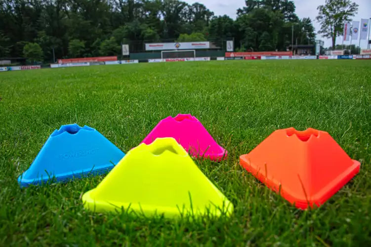 Pack of 20 triangular cones