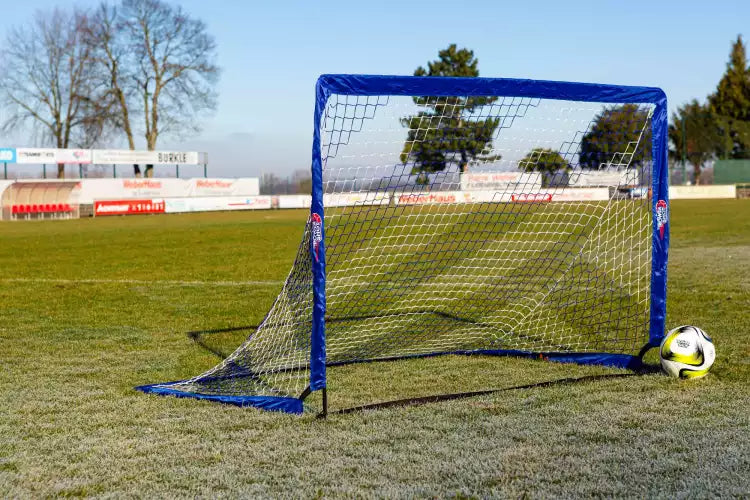 Pair of pop up goals - 1,8m x 1,2m (6' x 4')
