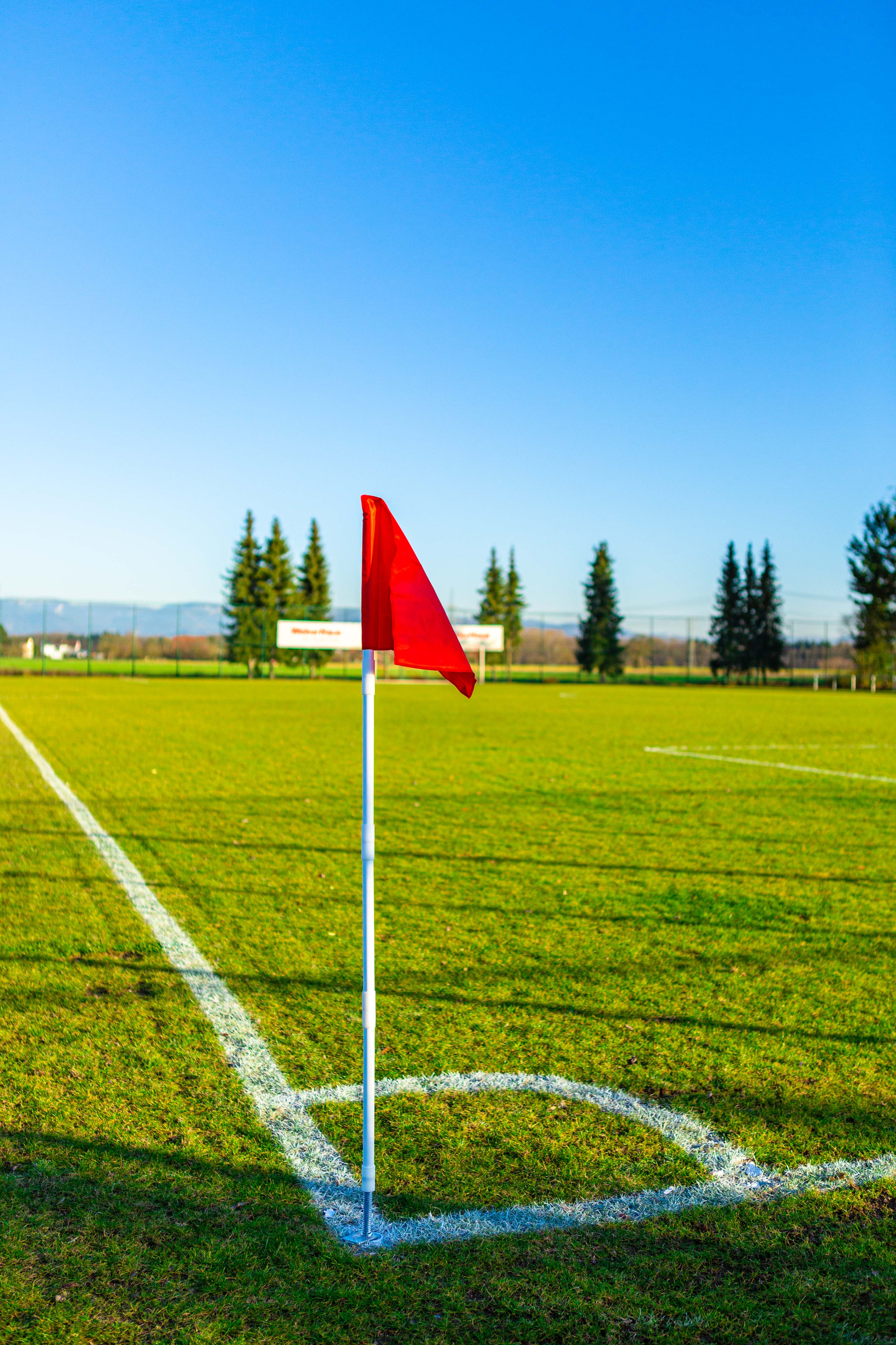 Set of 4 football corner posts flexible and foldable