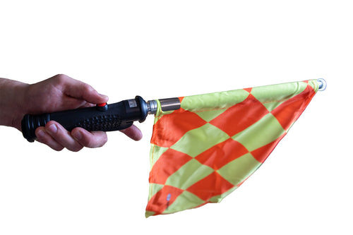 Ein Paar elektronischer Flaggen für Schiedsrichter