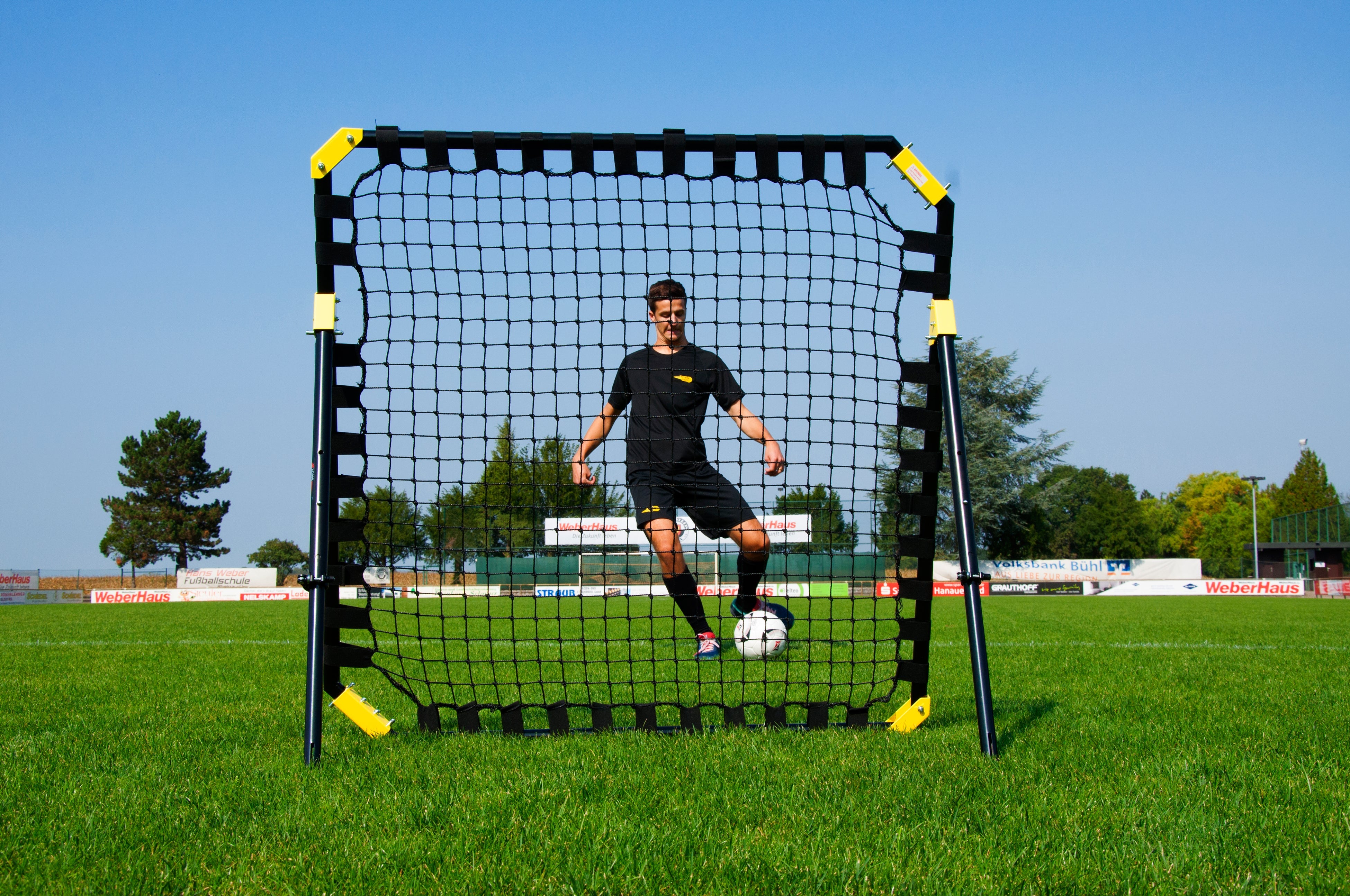 Foldable bounce net - 1.2m x 1.2m with carry bag