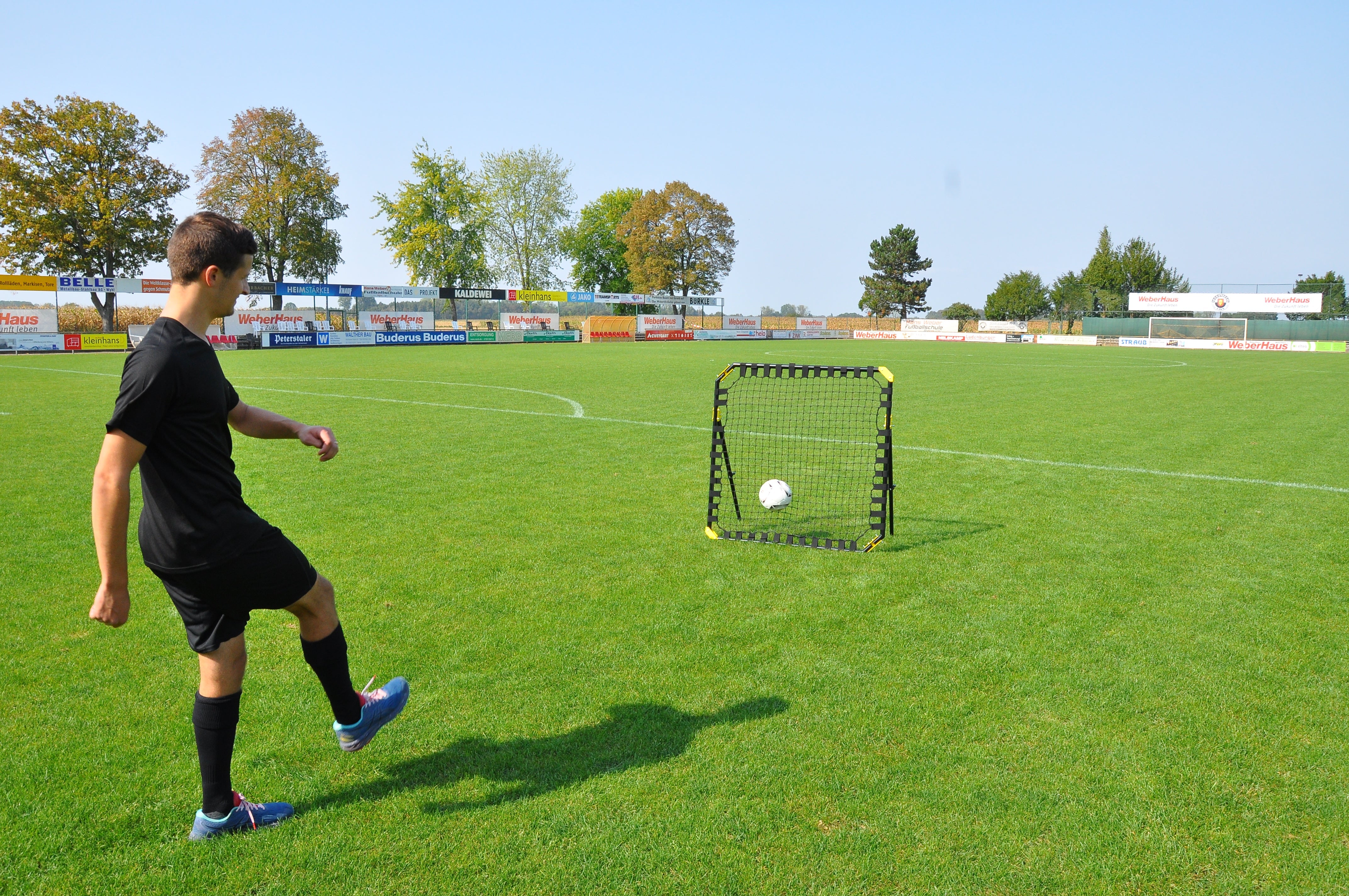 Foldable bounce net - 1.2m x 1.2m with carry bag