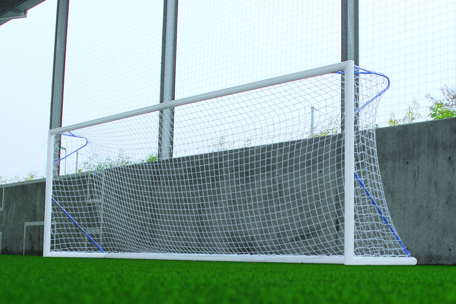 Transportable aluminium 8-a-side football goal - 6m x 2.1m