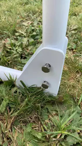 Zwei wendbare Tore, 4 m x 1,8 m und 4 m x 1,4 m