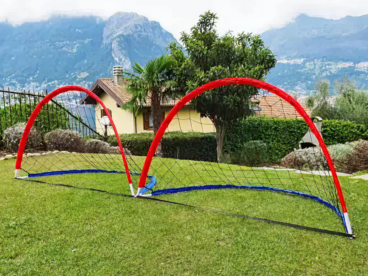 Zwei Fußballtore (110 cm x 80 cm) mit Ball und Pumpe