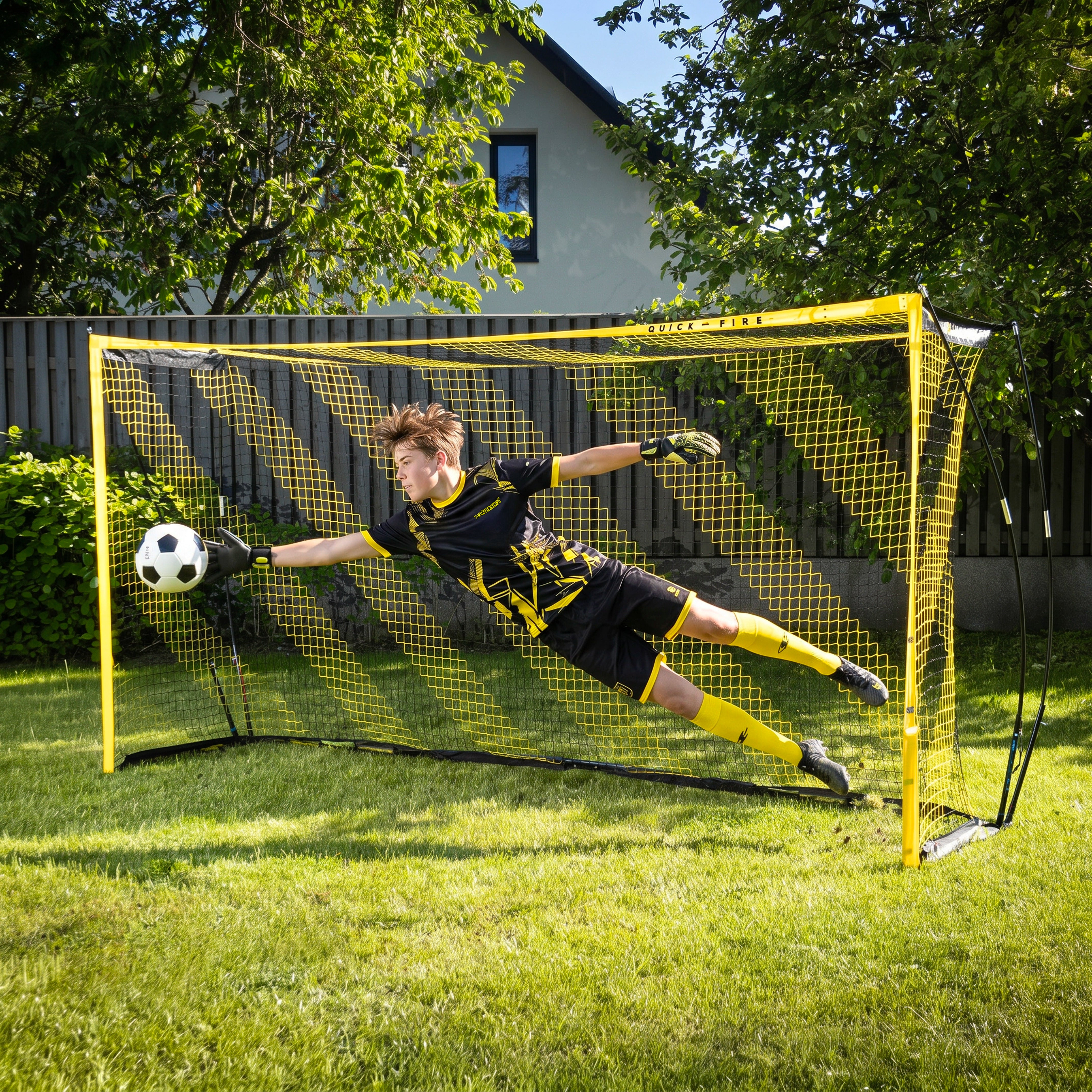 QuickFire® football goal – 3 or 4m x 1.5 or 2m - Multisize