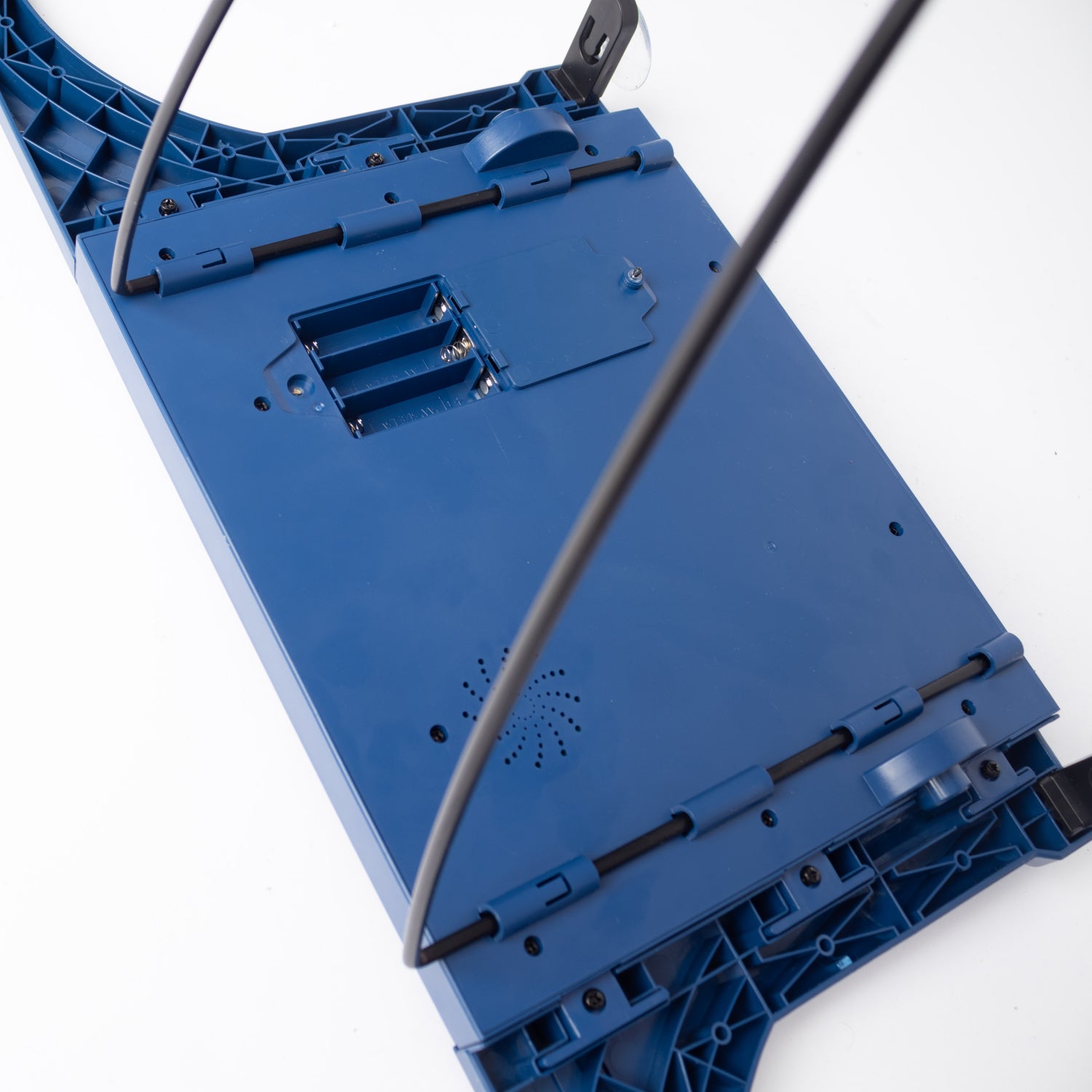 Football trainer with electronic LED target