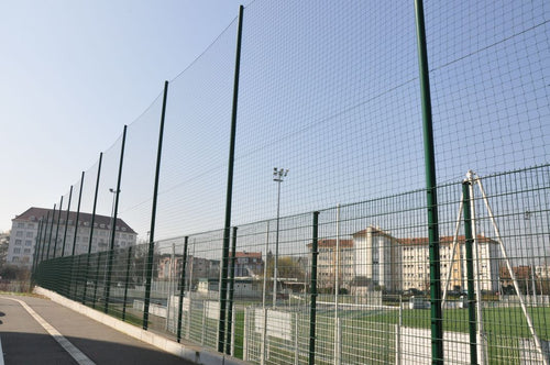 Posts and safety net - 24m - Height: 6m