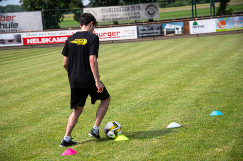 Set of 24 boundary cones - 6cm x 20cm with carrying stand