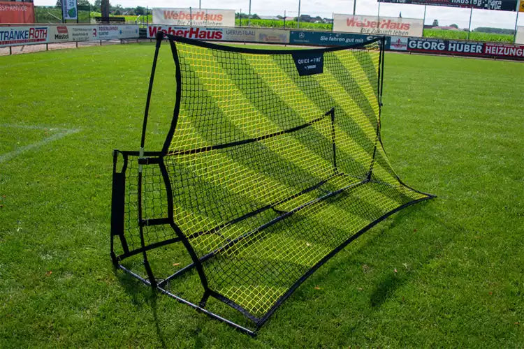 Football trainer two sided rebound net