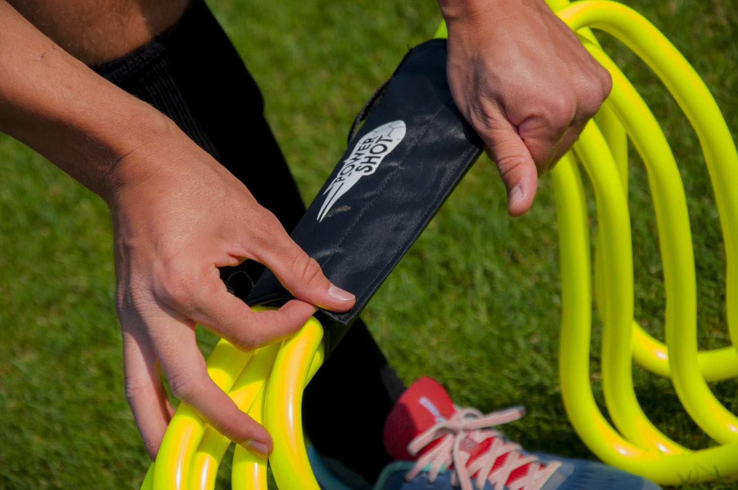 Tragegriff für Hürden und Slalomstangen