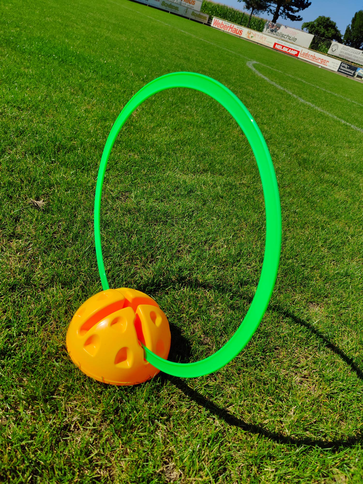 Dome base for slalom poles or hoops