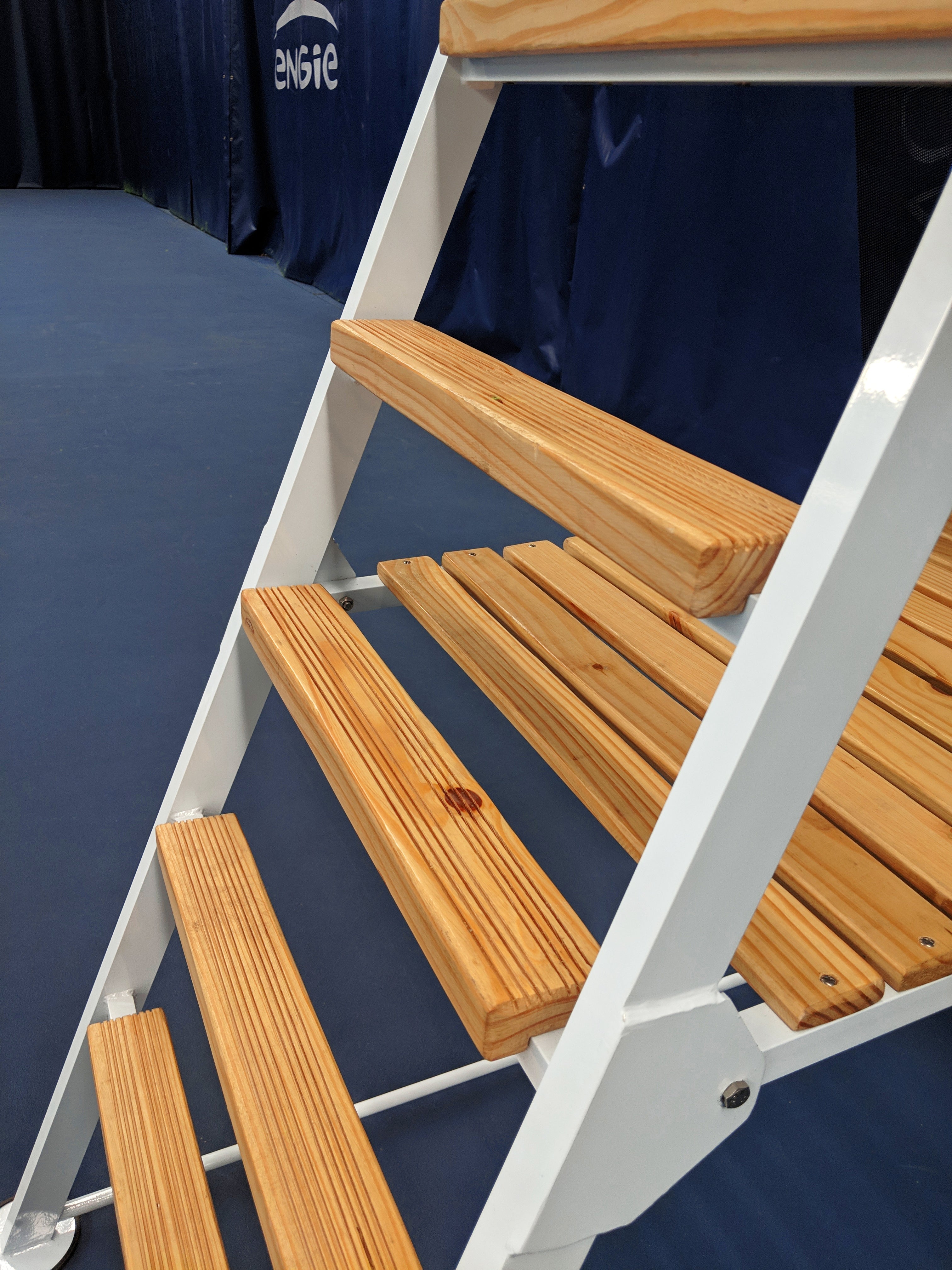 Ultra competition referee chair - 182cm seat height