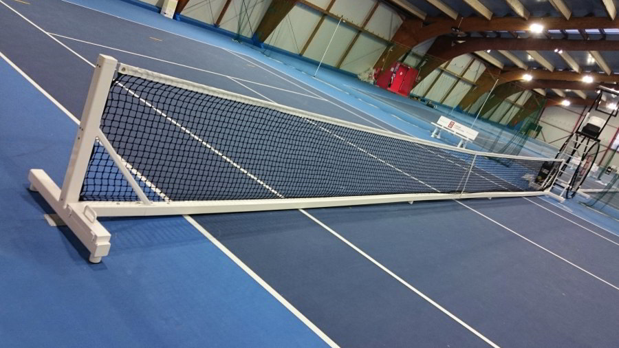 Transportable galvanized steel tennis posts - 80 mm x 80 mm