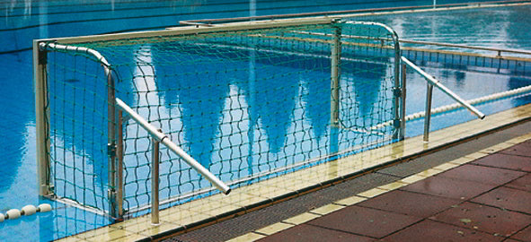 Pair of nets for water polo goals